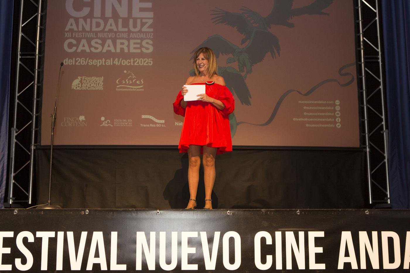 La actriz Maribel Salas condujo la gala de clausura del Sundance andaluz